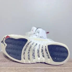 Jordan | Shoes | Jordan Xii 2 209 Retro Rising Sun White  display picture 2